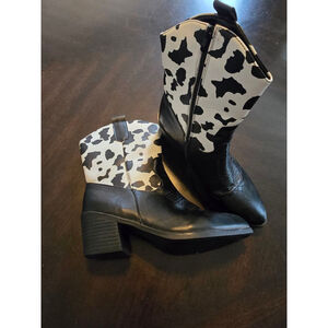 Women's Unbranded Western Block Heel Boots Size 9 Black and White Cow Print